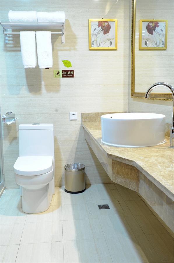 Vienna Hotel Ningbo Xiangshan Coach Terminal Esterno foto